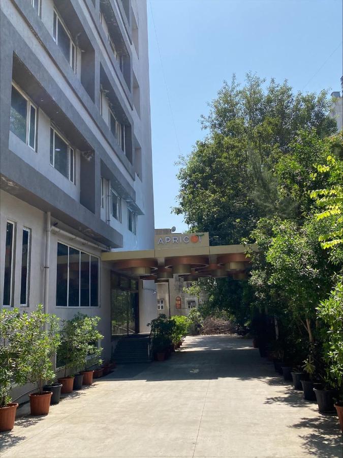 Apricot Hotel , Ахмедабад Екстер'єр фото