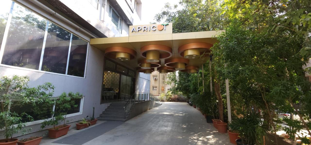 Apricot Hotel , Ахмедабад Екстер'єр фото