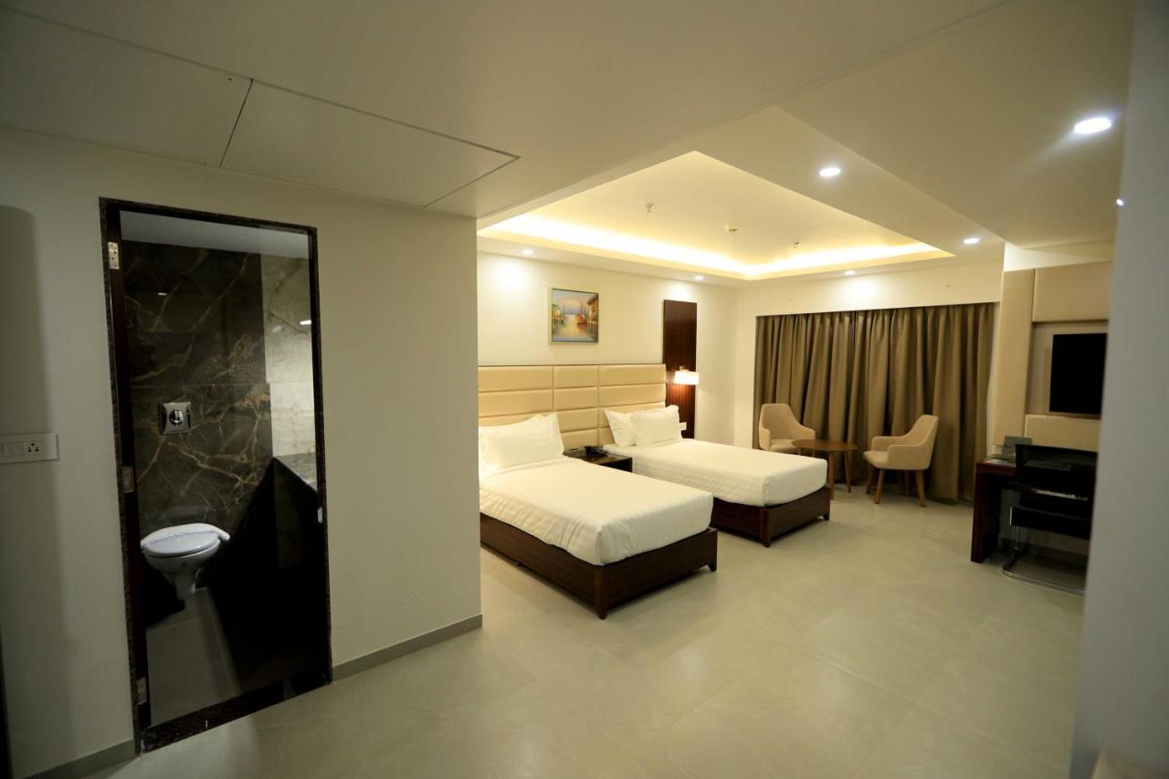 Apricot Hotel , Ахмедабад Екстер'єр фото