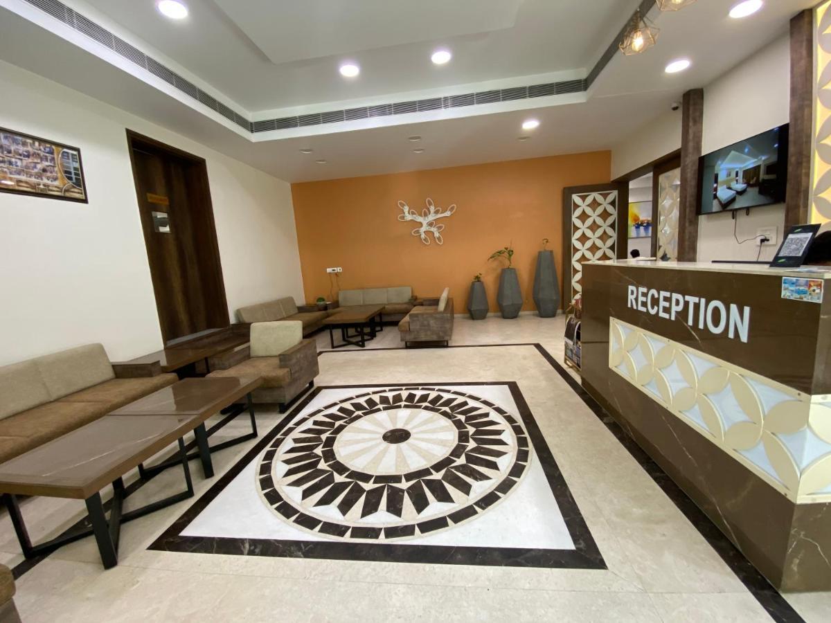 Apricot Hotel , Ахмедабад Екстер'єр фото