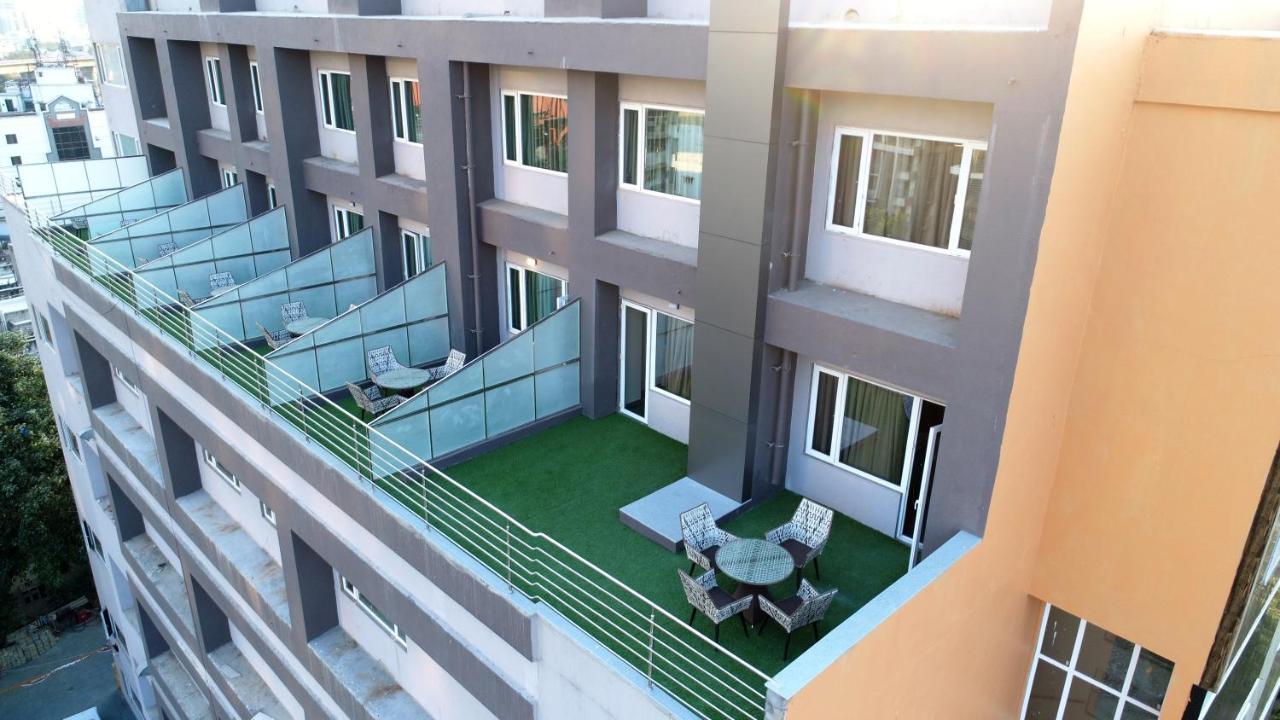 Apricot Hotel , Ахмедабад Екстер'єр фото