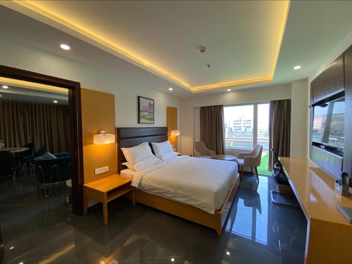 Apricot Hotel , Ахмедабад Екстер'єр фото