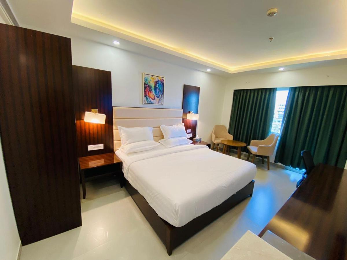 Apricot Hotel , Ахмедабад Екстер'єр фото